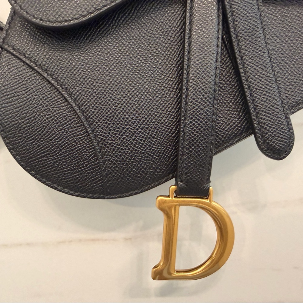Dior Women's Mini Saddle Bag in Grained Calfskin - Picture 4 of 9
